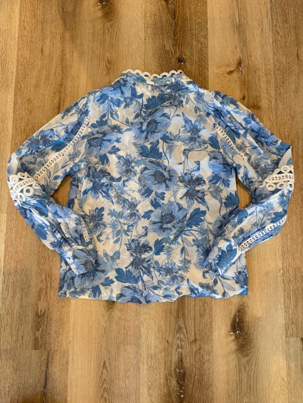 River Island Blue Floral Lace-Trim Blouse size 8 - Picture 6 of 6
